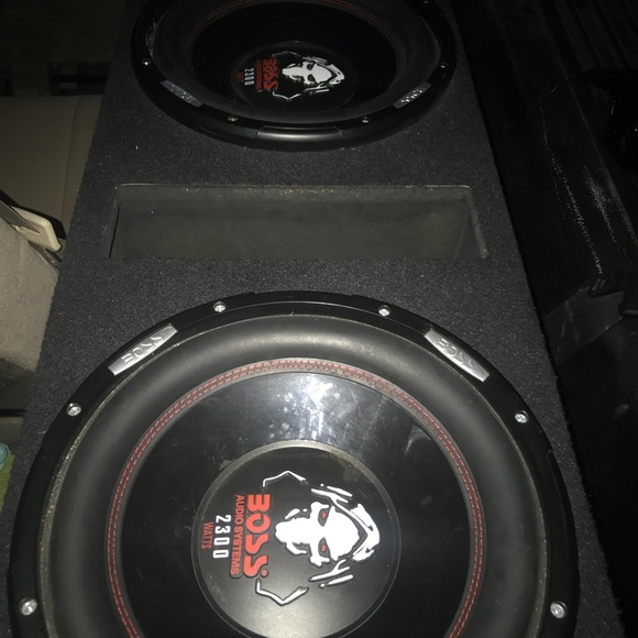 boss 2300 watt subwoofer
